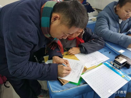 教育動態(tài) 精準(zhǔn)服務(wù)，區(qū)教育局開展優(yōu)秀書法教師團(tuán)隊進(jìn)校園活動